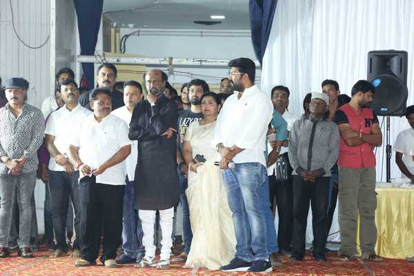 Film Industry Pays Homage to Karunanithi Stills